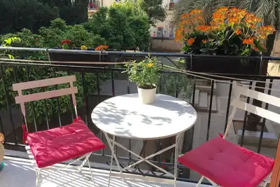 Image de Appartement confortable avec vue sur le jardin, dans le centre de Palerme