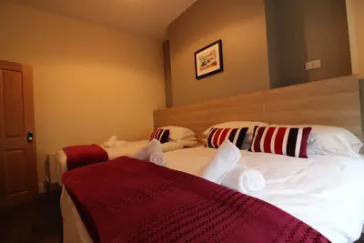 Image de Grand Récemment rénové Maison de Ville, Sommeil 13, Wifi Professionnellement installé