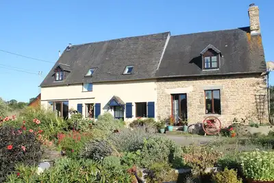 Image de Ancienne grange nichée dans la campagne