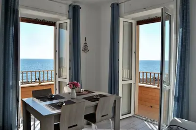 Image de Appartement Front Sea de Silvia et Massimo