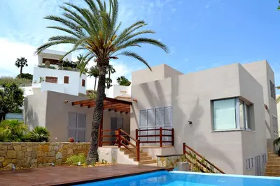 Image de Mediterranean Villa avec piscine et jardin
