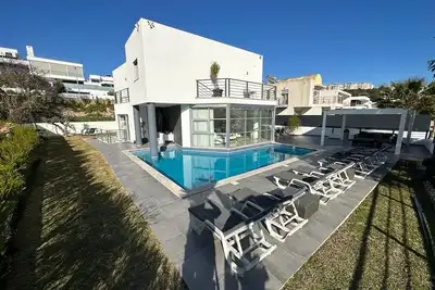Villa de luxe, Albufeira Marina, maintenant disponible pour des séjours plus courts en hiver