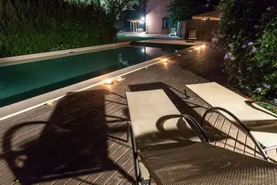 Image de Maison de campagne avec piscine au cœur de la meilleure production d'agrumes