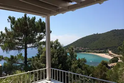 Image de Villa indépendante et calme vue exceptionnelle face à la mer et plage à pied