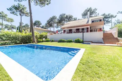 Image de Villa Aster- Spacious Villa for 14 Persons with Garden and Private Swimming Pool