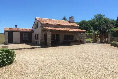 Image de Cottage avec chauffée Piscine eau de mer dans un cadre privé et paisible.