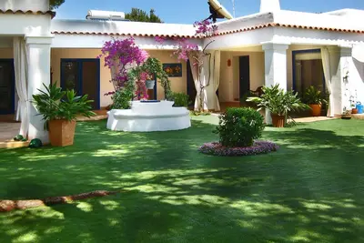 Image de Villa avec piscine près de la plage de Cala Tarida - Ibiza - Îles Baléares