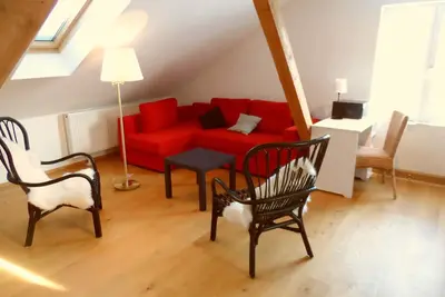 Image de Cuisine entièrement équipée élargi Spacieux et moderne, et un grand espace de vie