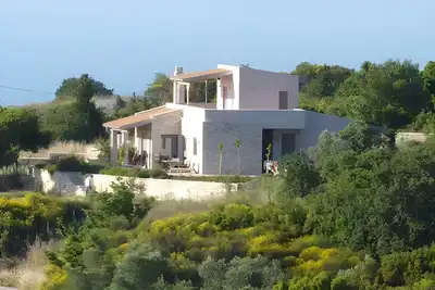 Image de Villa indépendante en pierre avec vue mer à 180 °