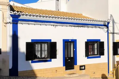 Image de , Entièrement modernisé maison de pêche confortable avec terrasse sur le toit
