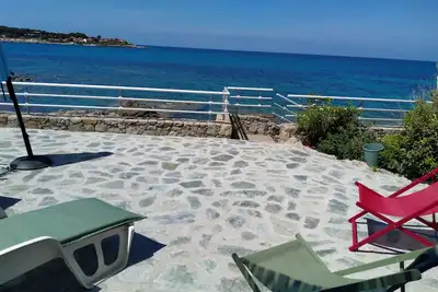 Image de Marine sant'ambroggio mini villa climatisée avec accès direct mer