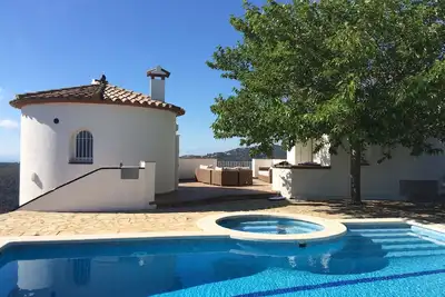 Image de Très jolie villa 9 pers, piscine, splendide vue sur baie de Palamos et collines