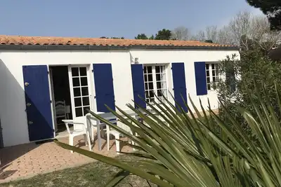 Image de Villa ĂŽle d'Oleron Domino (with fiber internet) 400 M From The Beach)