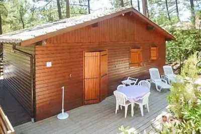 Image de Maison - Chalet au calme dans pinède, pour 6 personnes, 2 chambres, tout équipé