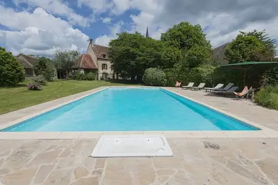 Image de Manoir 450 m2, 6 chambres, 14 personnes, grand jardin avec piscine, proche golf