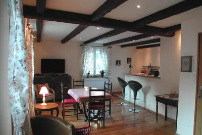 Image de Grand appartement chaleureux, 65 qm, avec 3 petits  balcons!