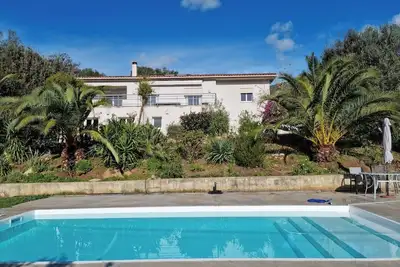 Image de T2, Rez de villa climatisé à la Campagne, proche Ajaccio, piscine 8/4 mètres.