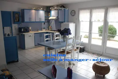 Image de La Maison Bleue, vacances au calme dans l'île de Ré pour 2, 4 ou 6