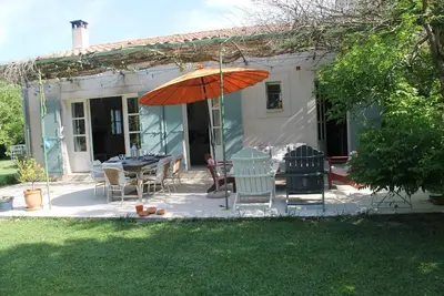 Image de Le Mas Du Plantier Pres Des Alpilles, D'Avignon, De Saint Remy De Provence