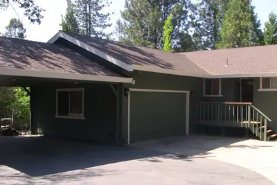 Image de Cabine du lac Pine Mountain près du lac Lodge