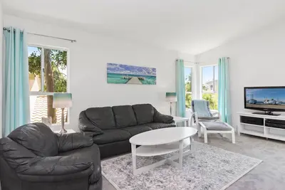 Image de Beau, lumineux condo Dana Point, Ă pied de Monarch Beach