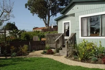 Image de The Cottage- Votre propre maison entièrement équipée de 1 chambre 2mous à la plage