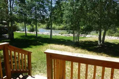 Image de Cabane tranquille sur la rivière Gunnison ~ Animaux acceptés ~ Accès à la pêche. Près de la ville