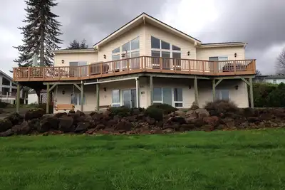 Image de Magnifique Mayfield Lake View House - Remises en semaine!