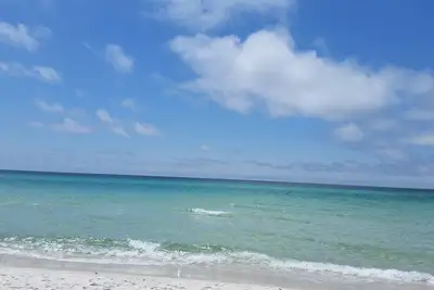 Image de Ceci est un beau duplex, appartenant à deux poussins du Sud. Récemment mis à jour.