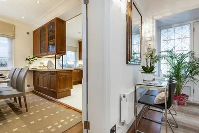 Image de Luxe spacieuse belle maison de ville au coeur de Londres