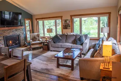 Image de Frisco maison à proximité des domaines skiables, des sentiers et de la ville!