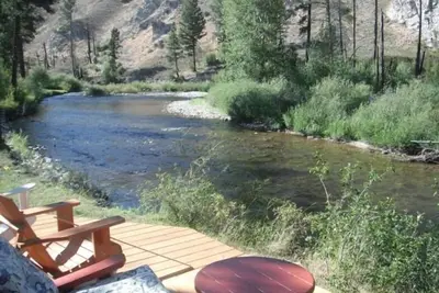 Image de Le Riverhouse sur la fourche est de la Bitterroot