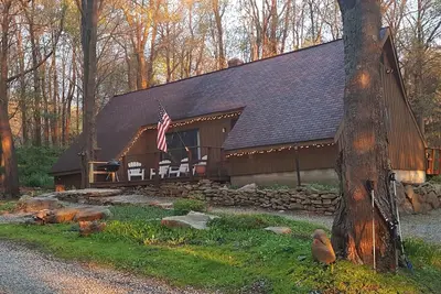 Image de Seven Springs Cabin - Fox Tail Chalet - Authentique chalet en bois rond avec animaux acceptés