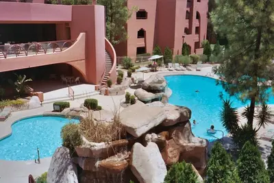 Image de Piscines! Spa! Centre Fitness! ~ WiFi ~! Terrain de golf