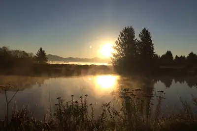 Image de Suite principale privée ~ 3 lits king size, randonnée hors de la propriété *** Nouveau Hot Tub