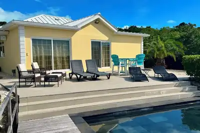 Image de Cottage de 2 chambres avec vue magnifique sur le coucher du soleil et l'eau, idéal pour les kitesurfers