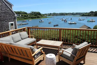 Image de Emplacement Et Vue - Water Front Home Dans Chatham Village