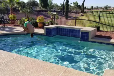 Image de \"Non-fumeur\" 2 chambres sur terrain de golf ~ piscine!