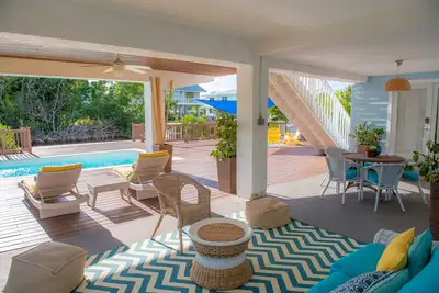 Image de Piscine privée, maison de charme entièrement rénovée à Islamorada
