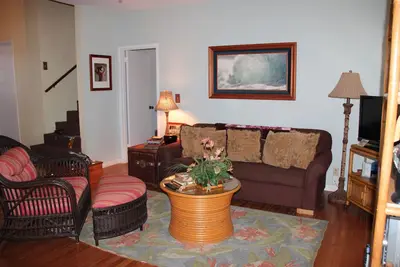 Image de Magnifiquement décoré 2 chambres, 2 salles de bain condo dans le prestigieux Paniolo Hale