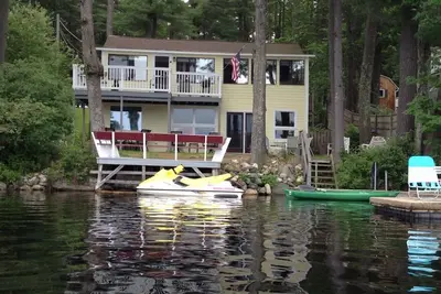 Image de Peaceful Lakefront Cottage On Quiet Lake Forest 3 Bd / 2 Salles de bains