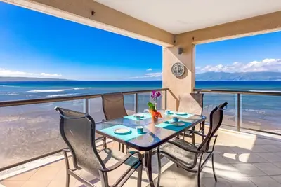 Image de Nouveau! Magnifique rénovation, vues panoramiques sur la plage de sable fin