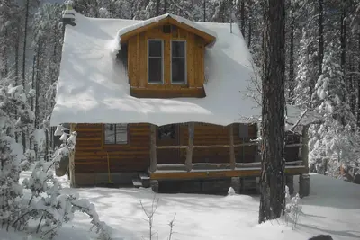 Image de Very Private Cabin Cheval bienvenus Dog Friendly dans les Pines