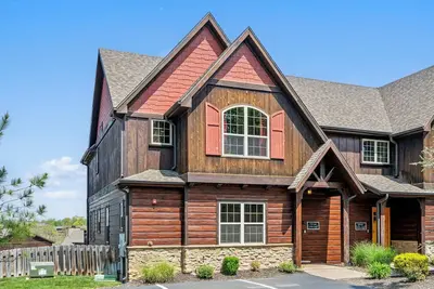 Image de Luxe Lakefront Villa-MiniGolf-Lazy River-Huge Piscine ~ Kayaks ~ Dock ~ 2Mi à Sdc