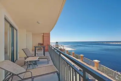 Image de 3br / 3ba à Emerald Grande à Destin, Fl - 1566 pieds carrés
