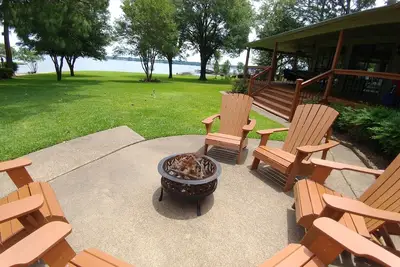 Image de Lakehouse Retreat Avec Open Water Et Amazing Views - pour 13 personnes