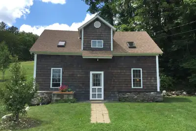 Image de Serenity Cottage dans le sud du Vermont…