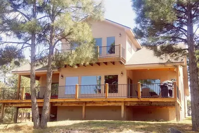 Image de Vues incroyables, emplacement parfait, ski, golf, maison de montagne