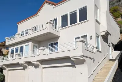 Image de Vues panoramique sur l'océan - à travers la rue de la plage - Gated