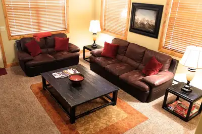 Image de Condo de luxe entier seulement 120 $ / nuit taux standard